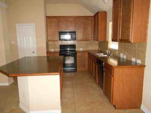 1716 Kittyhawk Dr - Photo 3 of 11