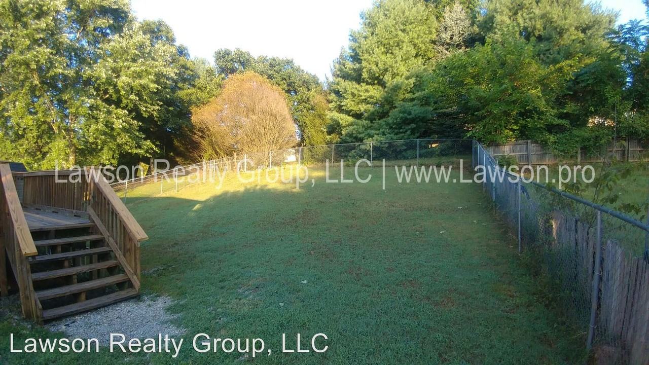 5405 Starkey Rd - Photo 3 of 17