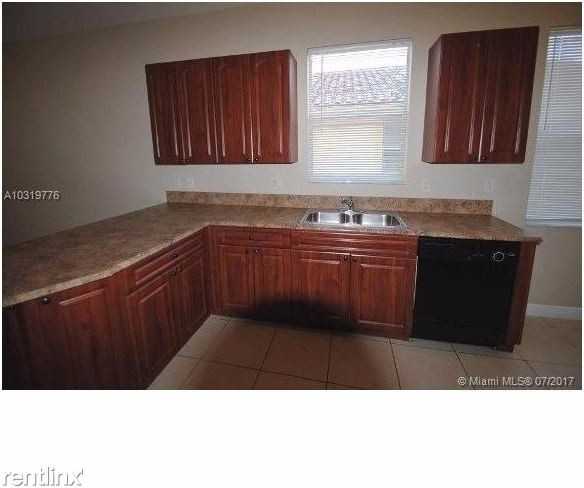 5201 SW 141st Ave - Photo 2 of 9