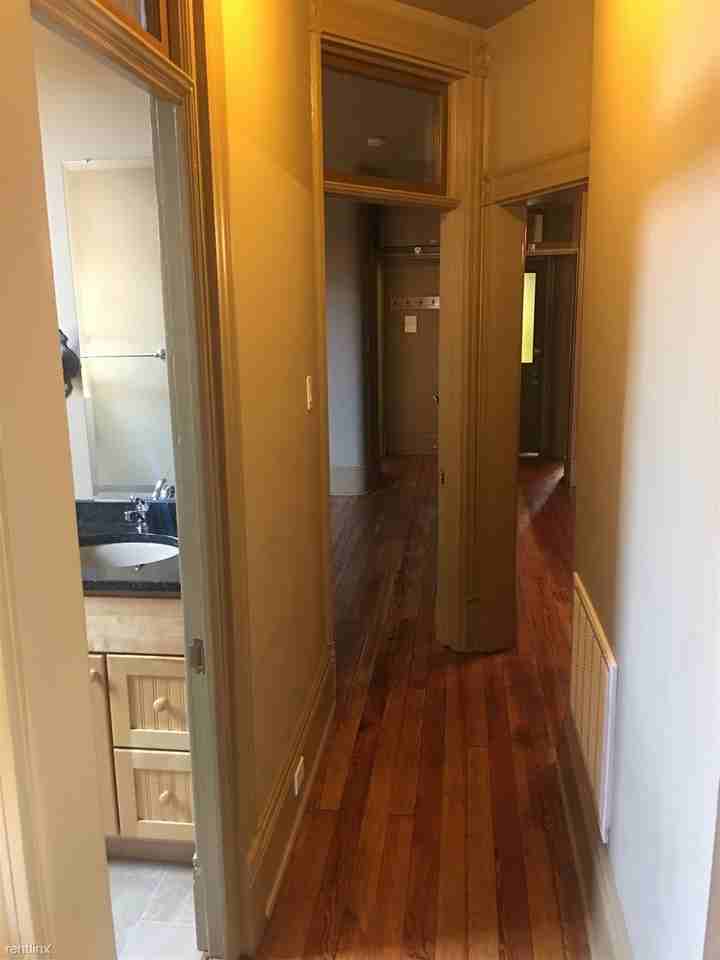 526 Lockhart St - Photo 2 of 16