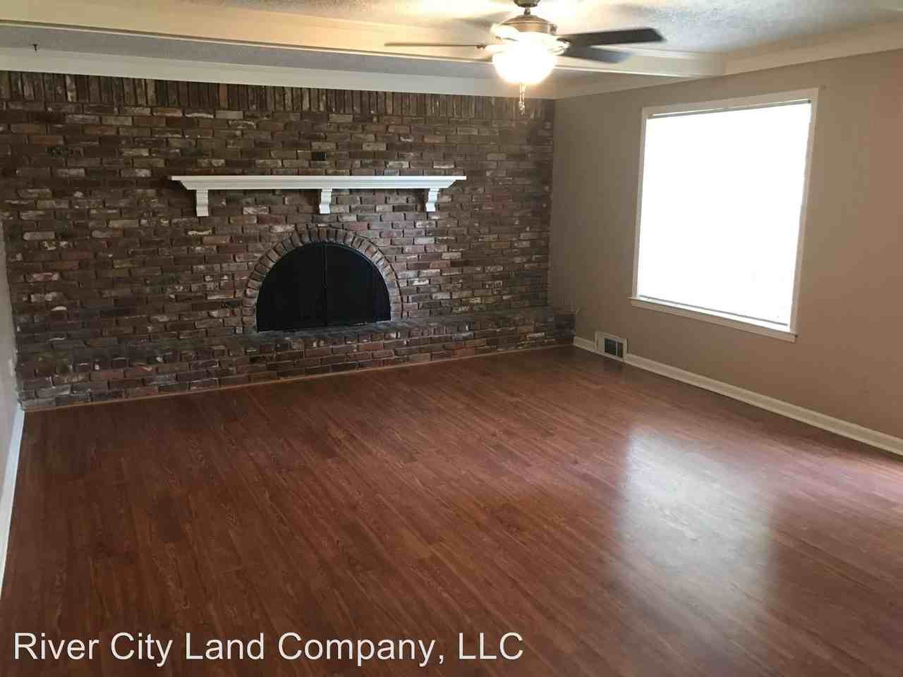 6986 Bent Creek Dr - Photo 2 of 17