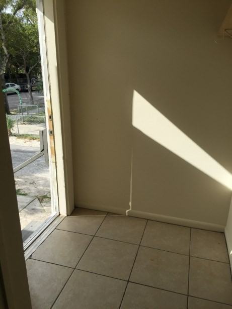 605 33rd St #6 - Photo 2 of 8