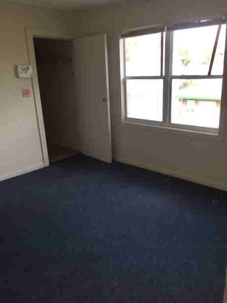 605 33rd St #6 - Photo 3 of 8