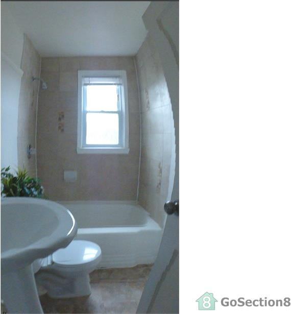 3837 Ravenwood Ave - Photo 3 of 7