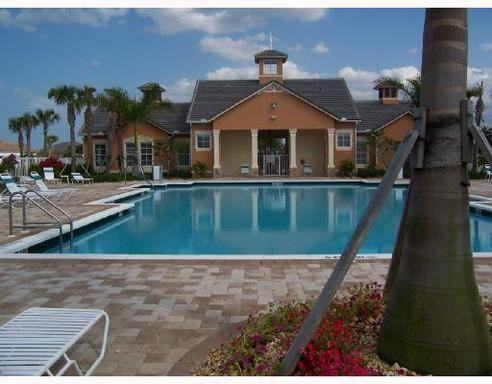 11052 SW Dunhill Ct - Photo 2 of 2