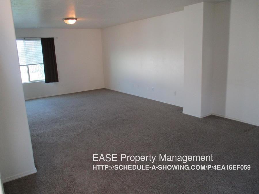 1718 W 410 N - Photo 3 of 16
