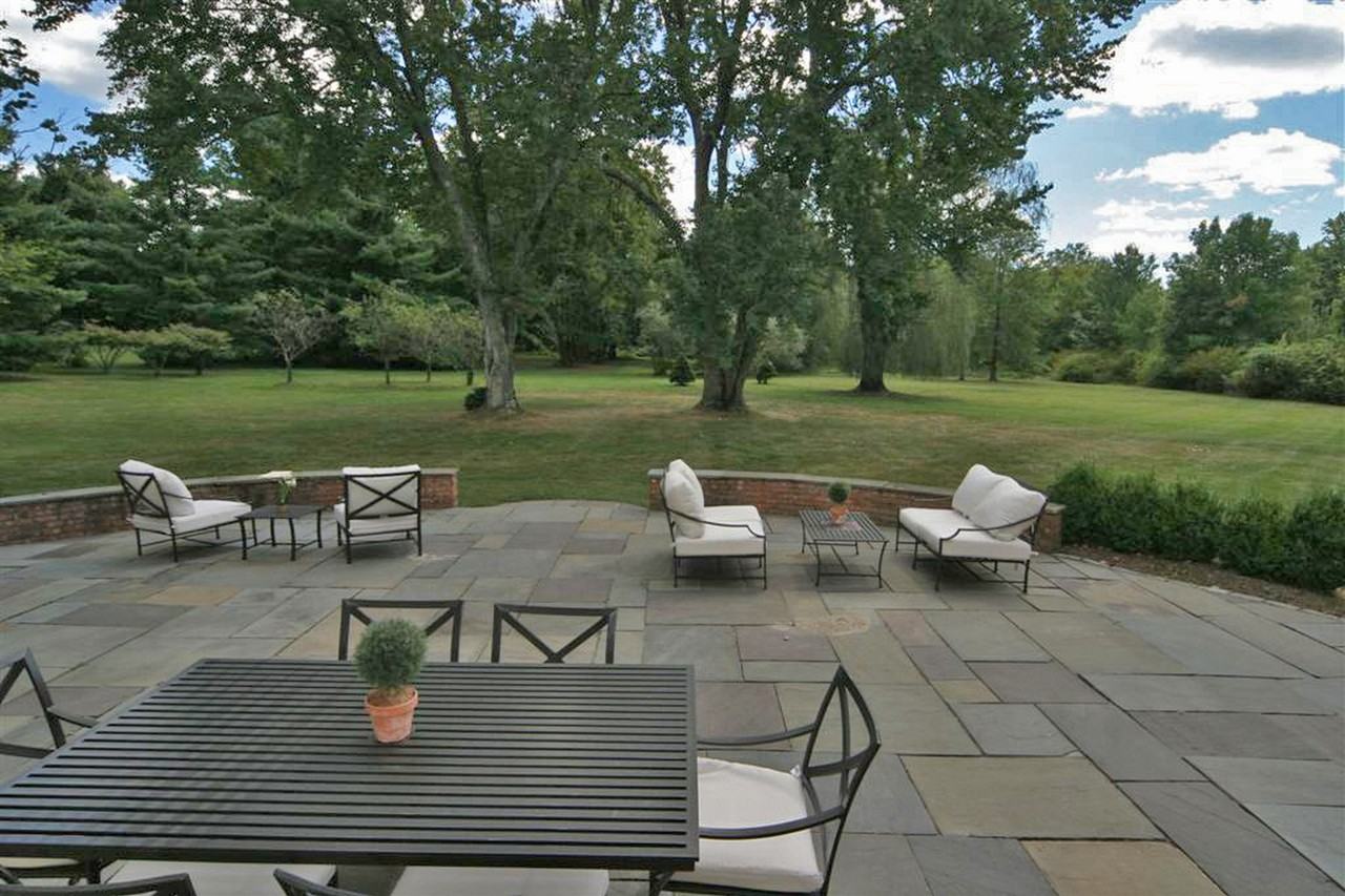 799 Verna Hill Rd - Photo 3 of 22