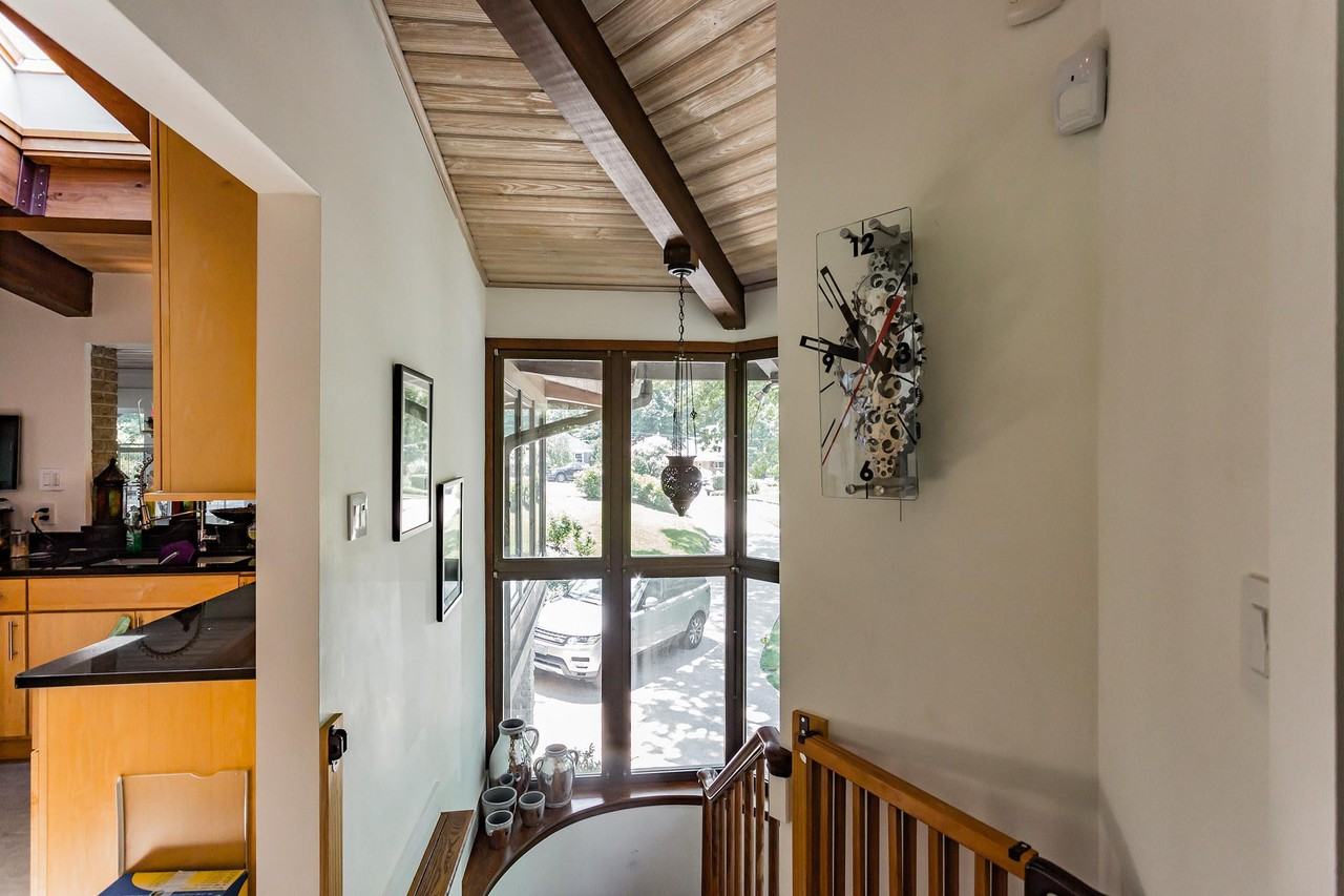 2720 N Fillmore St - Photo 3 of 30