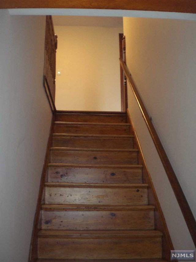 208 Madison Ave - Photo 2 of 22