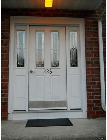 223 N Middletown Rd - Photo 3 of 10