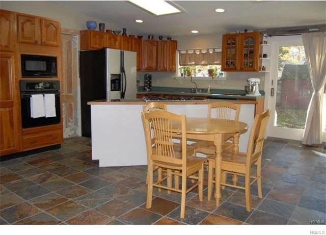 20 Prospect St - Photo 3 of 18