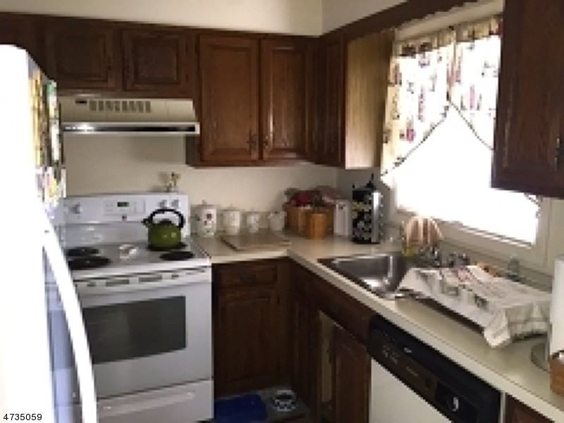 173 Union Ave - Photo 2 of 6