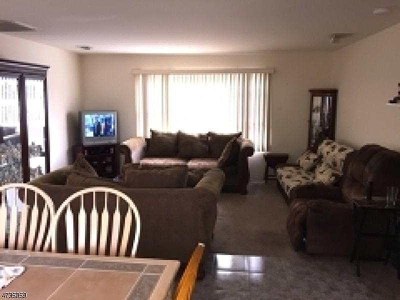 173 Union Ave - Photo 3 of 6