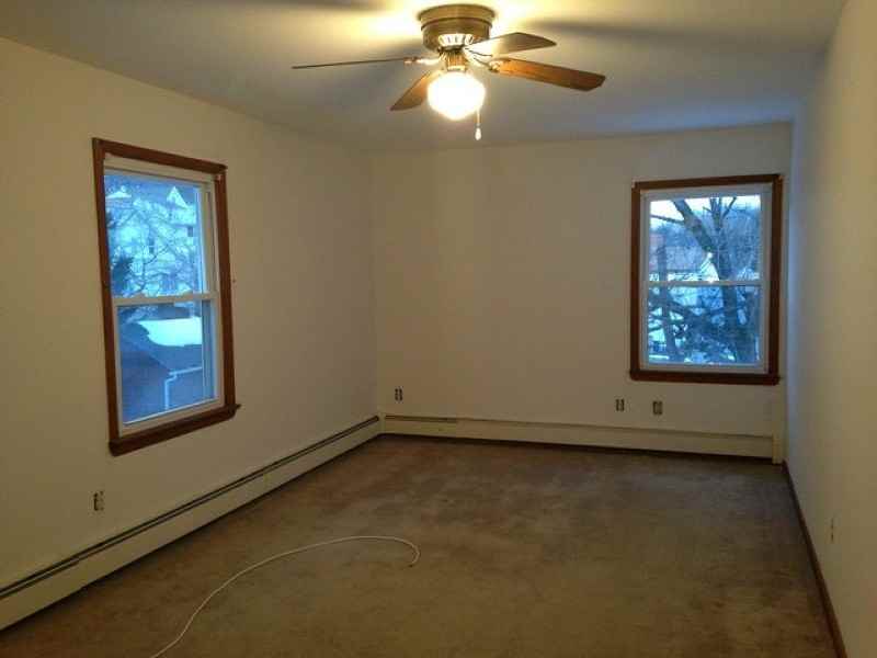 50 Buschmann Ave - Photo 3 of 6