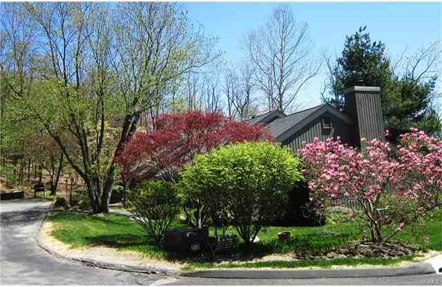 293 Somers Rd - Photo 2 of 17