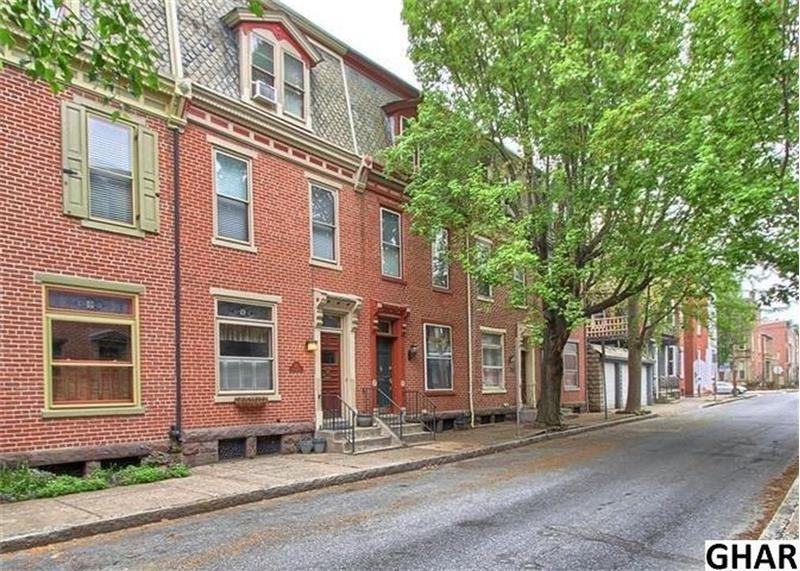 1520 Penn St - Photo 2 of 19