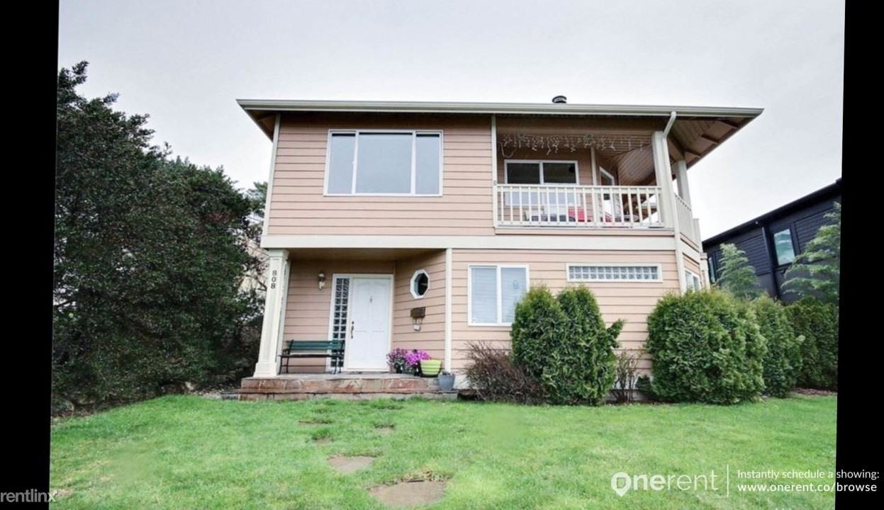 808 1st St - Photo 2 of 15