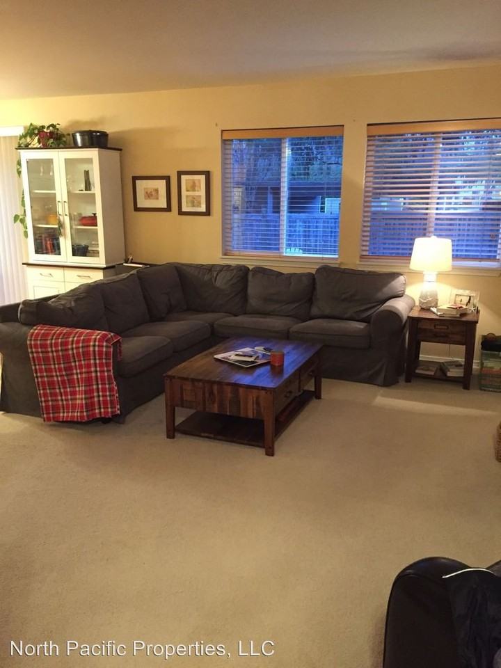 570 240th Ave SE - Photo 2 of 8