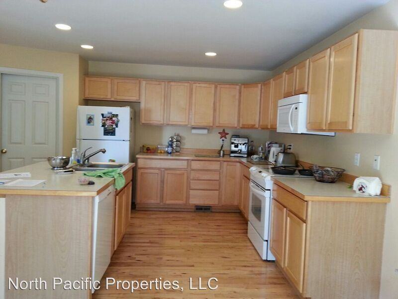 570 240th Ave SE - Photo 3 of 8