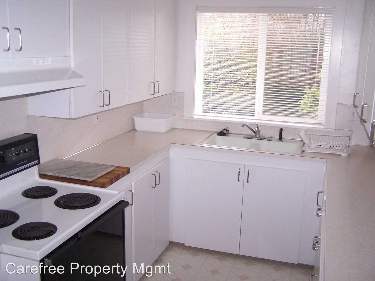 1537 SW Dolph St - Photo 2 of 10