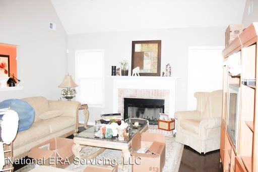 1051 Arbor Way - Photo 2 of 7