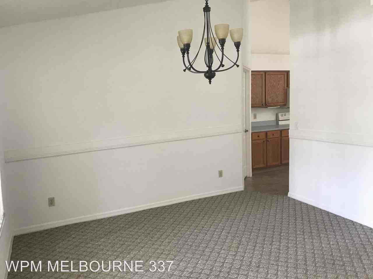 3368 Lakeview Cir - Photo 2 of 9