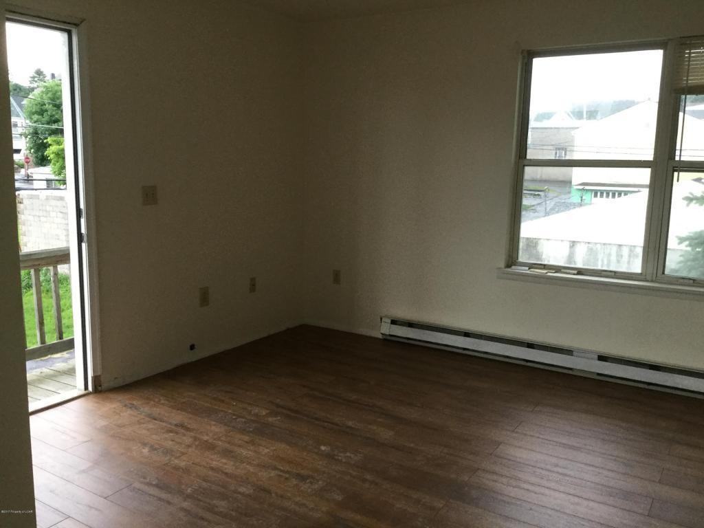 634 N Penn Ct - Photo 2 of 8