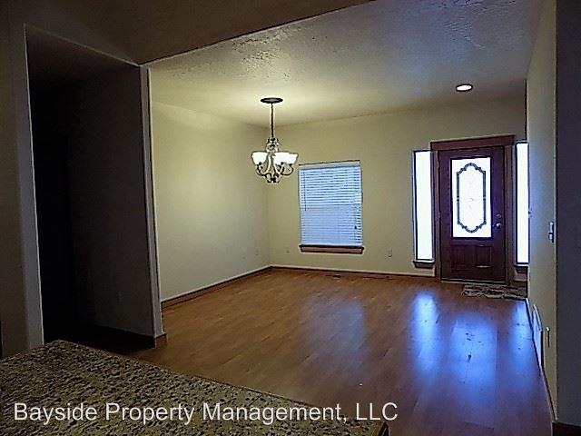 105 Marias St - Photo 3 of 5
