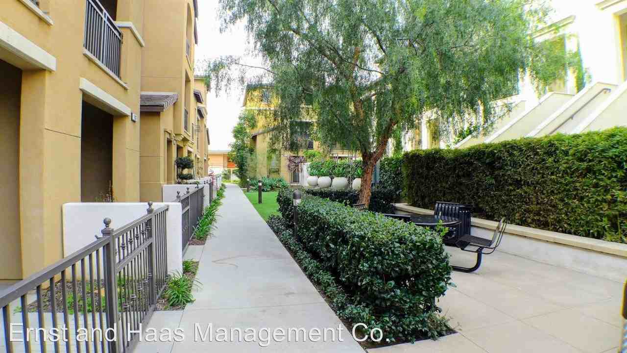 2995 Pacific Coast Hwy - Photo 2 of 31