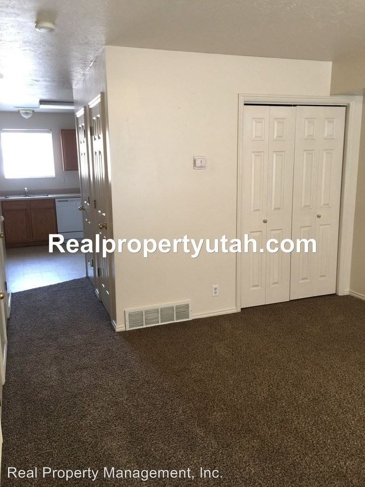 1100 EAST 1525 SOUTH - Photo 3 of 11