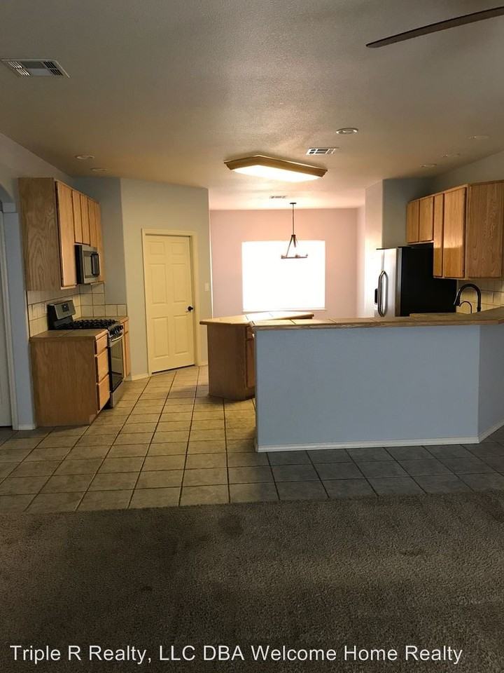 3541 Fernwood Ave - Photo 3 of 10