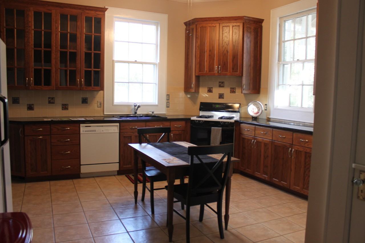 86 Spring St NW - Photo 3 of 15