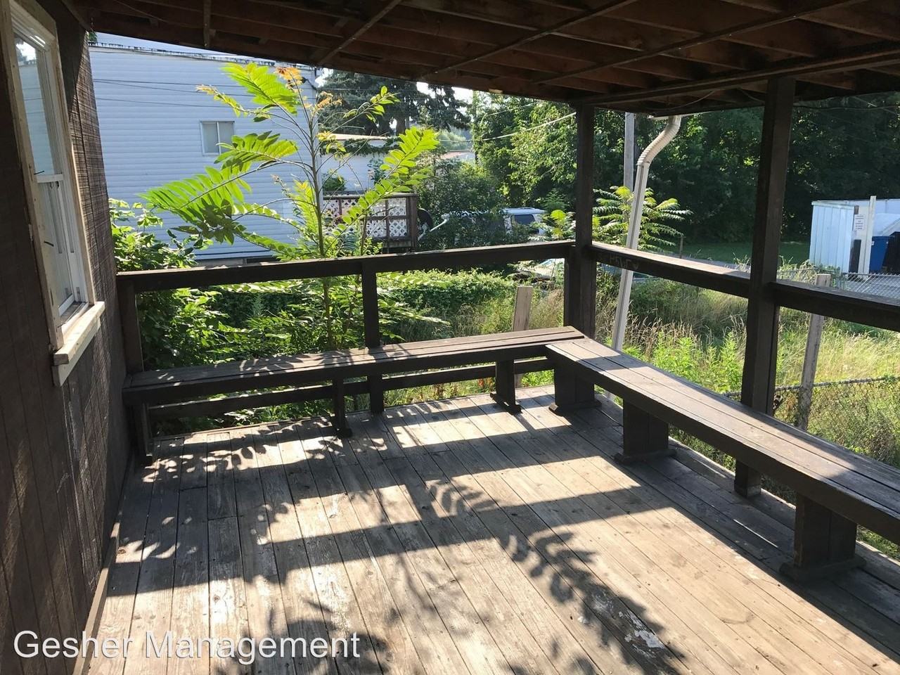 228 Rochelle St - Photo 2 of 5