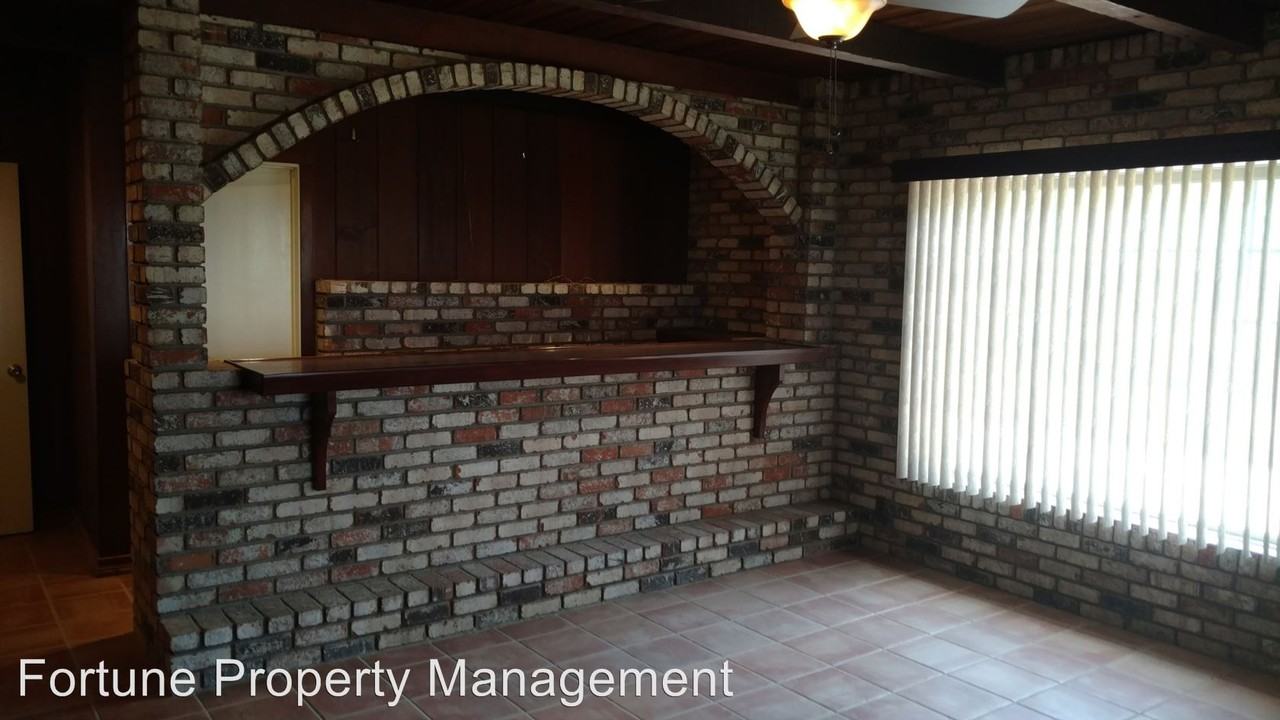 11100 1st Ave - Photo 3 of 8