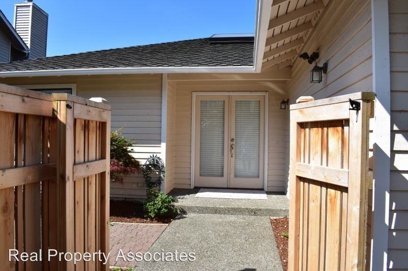 13813 65th Ave W #2 - Photo 2 of 18