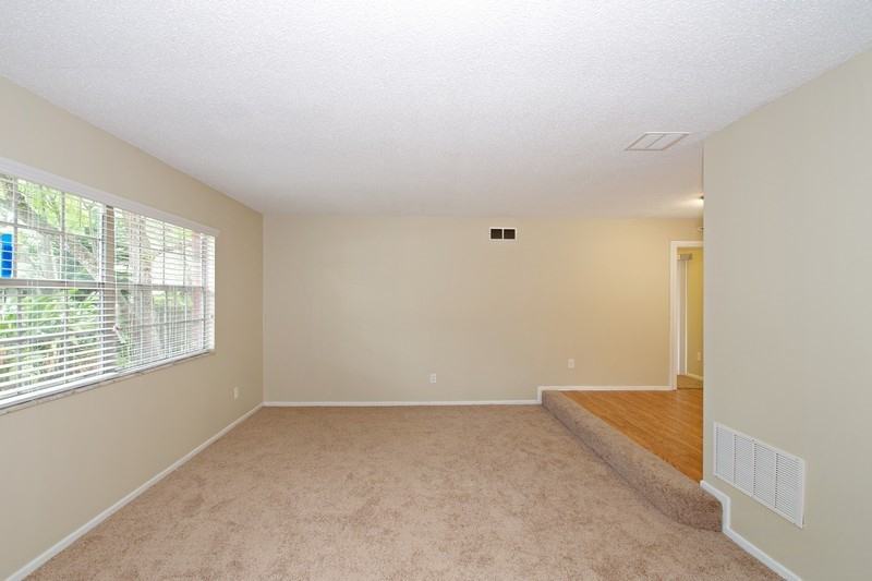 1334 Franklin St - Photo 2 of 25