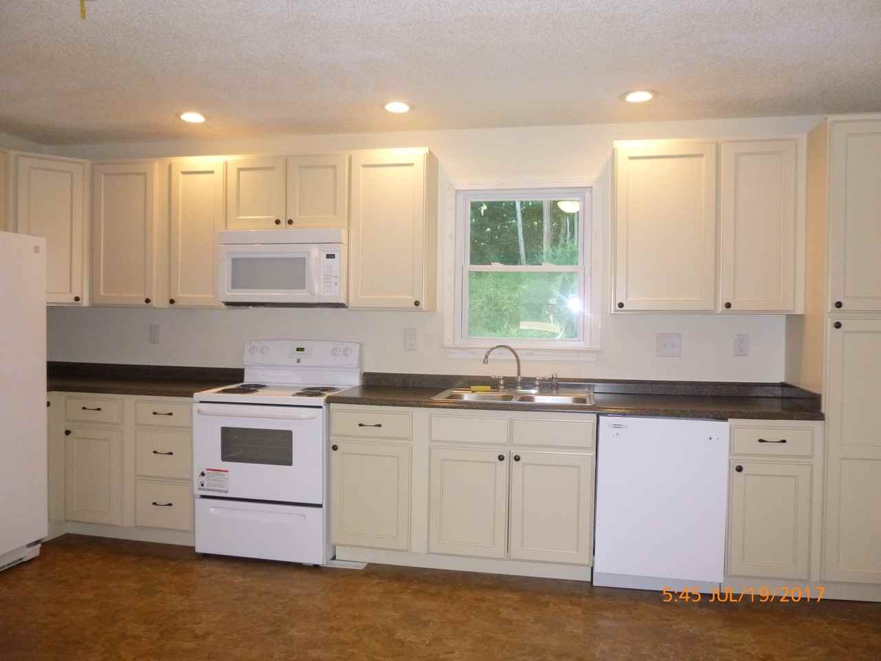 7707 Newsome Ct - Photo 3 of 11