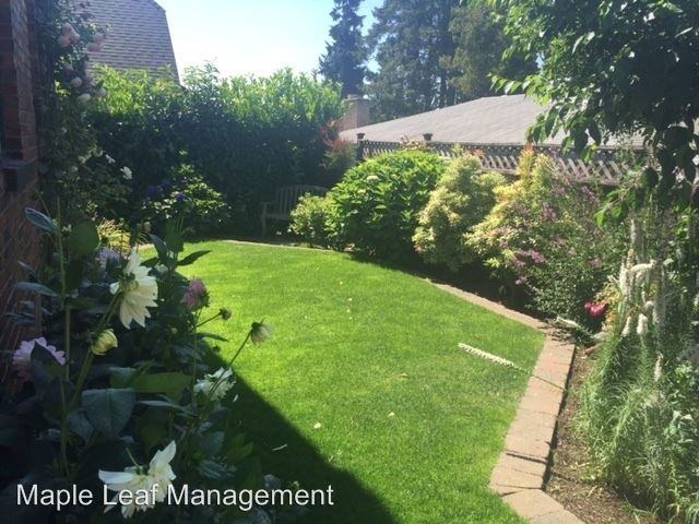 8407 8th Ave NE - Photo 3 of 17