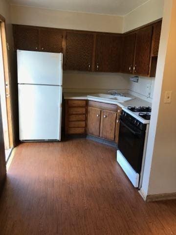 9420 W Beckett Ave - Photo 2 of 11