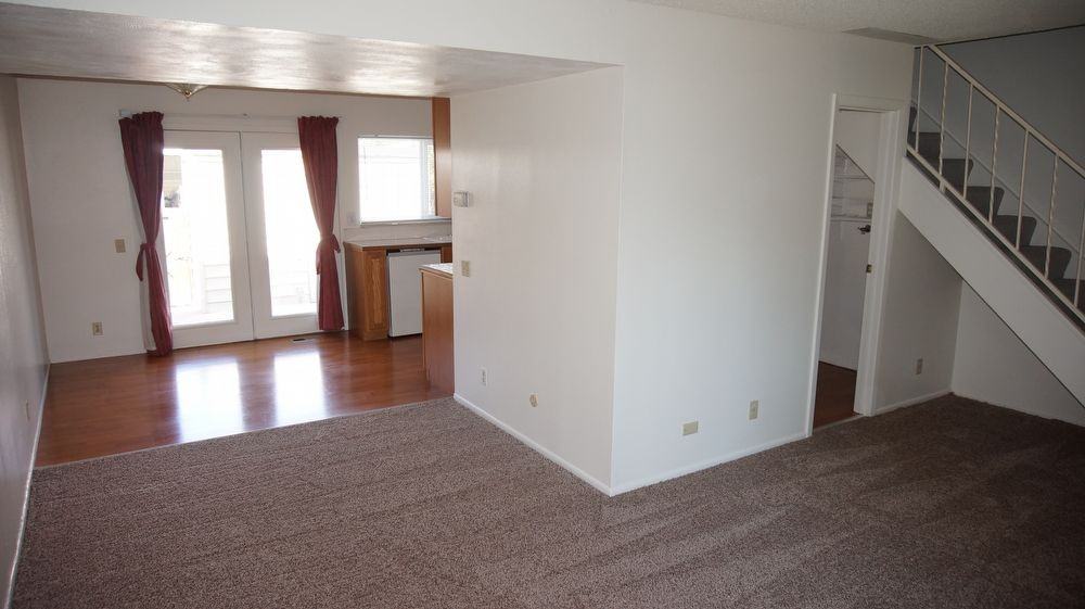 1209 S Uvalda St - Photo 2 of 10