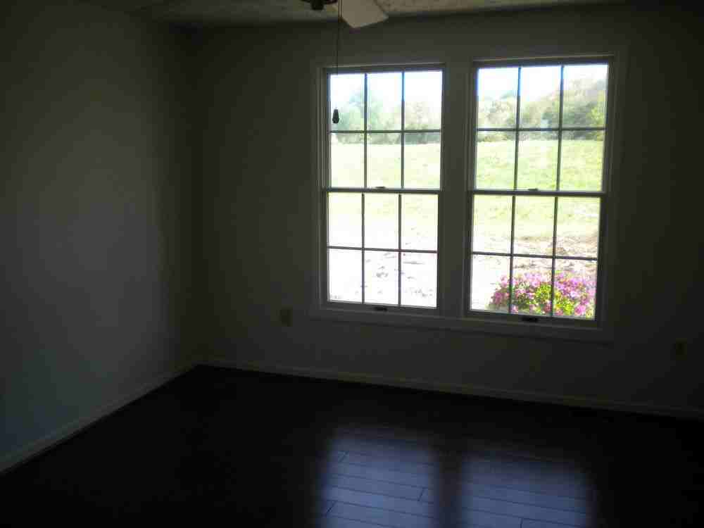 3155 Midland Rd - Photo 2 of 15