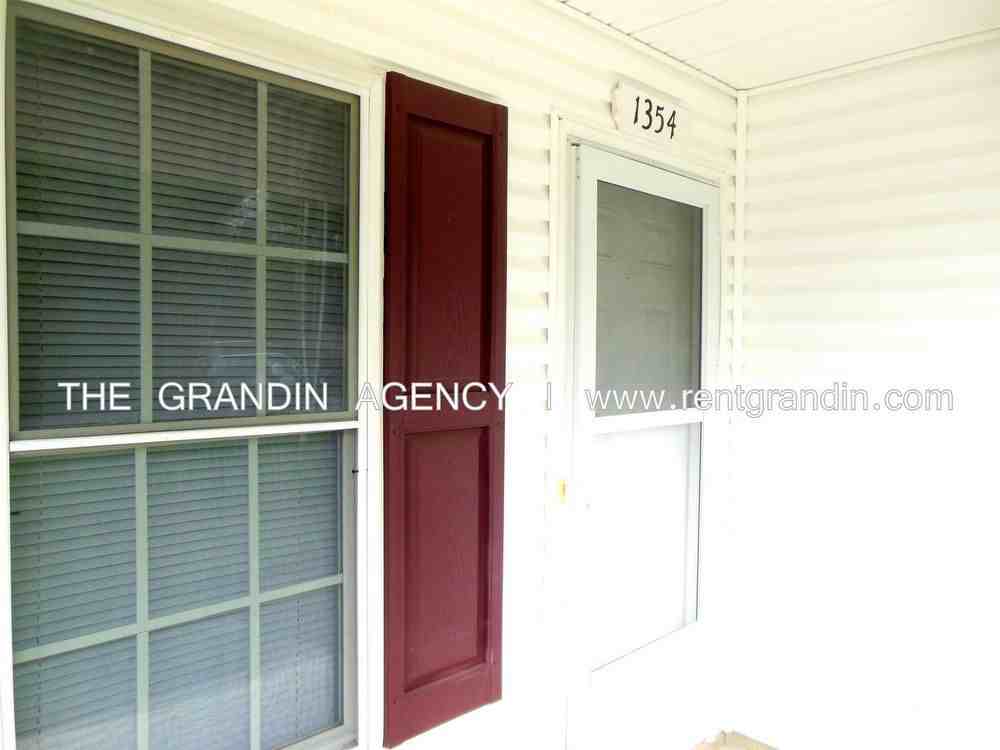 1354 Eastgate Ave NE - Photo 3 of 20