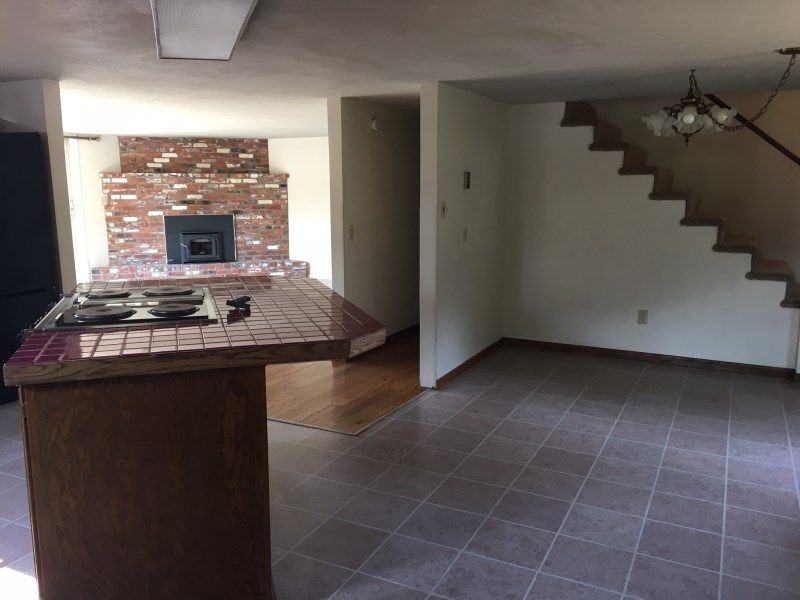 203 Cedar St - Photo 3 of 9