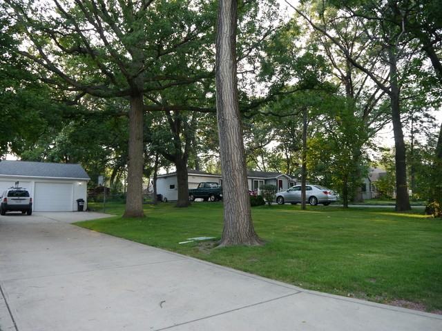 8554 84th Ct - Photo 2 of 13