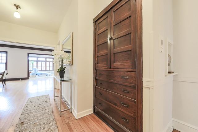 5452 N Glenwood Ave #3 - Photo 3 of 23