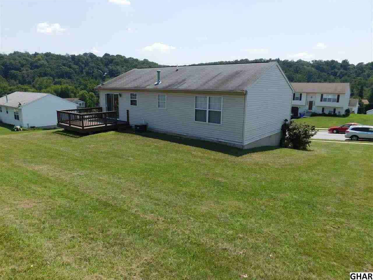 160 Asbury Ct - Photo 3 of 21