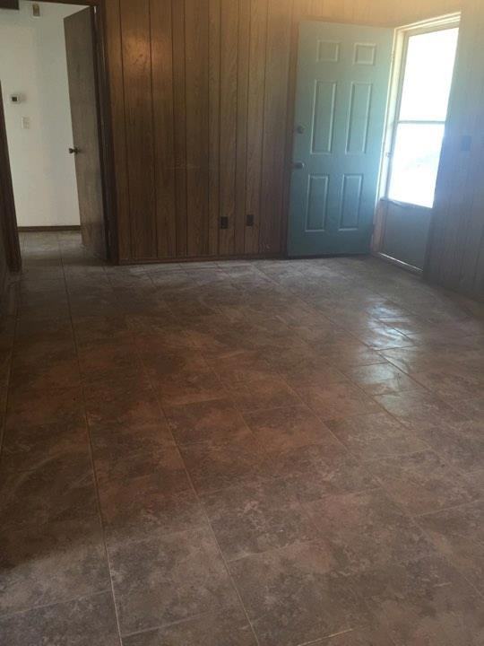 610 Carbon Avenue - Photo 2 of 2