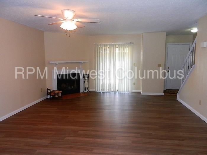 8440 Cliffthorne Way - Photo 3 of 23