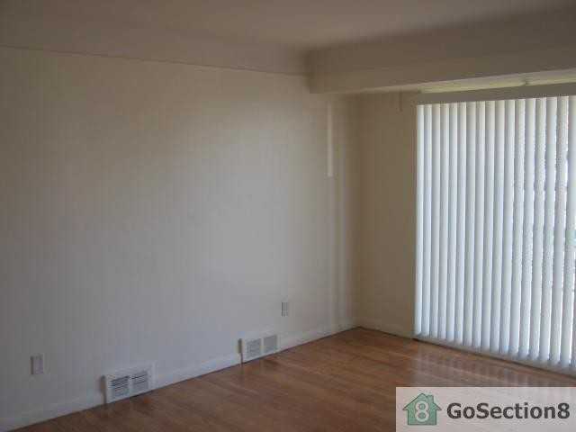 11331 Dixie - Photo 2 of 6