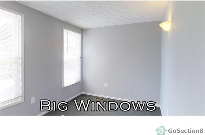 1002 Vine St - Photo 3 of 7